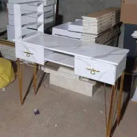 میز کاشت ناخن