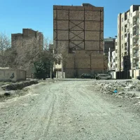 زمین-فروشی