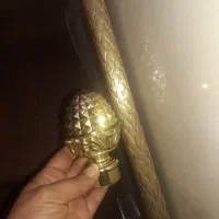 چوب پرده طلایی ۴مترو۷۰سالم فقط ی ترک کوچیک داره