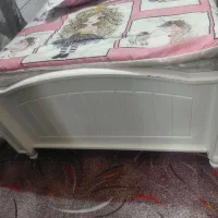 دوعدد تخت نوجوان رنگ سفید در حد نو با تشک|تخت و سرویس خواب|مشهد, اروند|دیوار