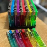 فندک شفاف ساده و با دوام