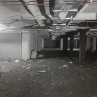 تکنسین الکترونیک وکارگر لوله برق ساختمان