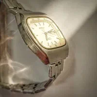 سیکو خلبانی|ساعت|ری, جوانمرد قصاب|دیوار