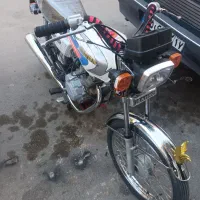 یک دسکاه متور ۱۲۵ تندر  سوپر مدل ۹۰