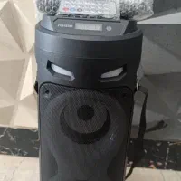 اسپیکر به همراه میکروفن