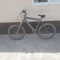 دو عدد دوچرخه فروشی