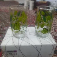 یک دست لیوان آب خوری و عطر ‌‌50میل اماراتی