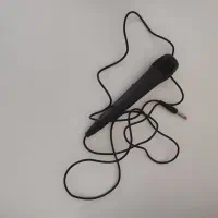 اسپیکر و میکروفن