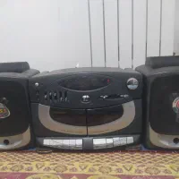 دستگاه رادیو و نوار کاست سوناشی