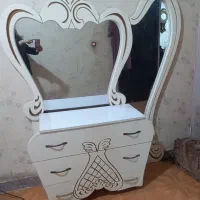 میز دارور سه کشو کار کرده ولی تمیز سالم|تخت و سرویس خواب|رشت, حمیدیان|دیوار