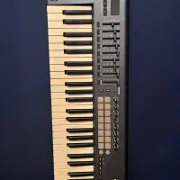 میدی کیبورد novation Launch key 49
