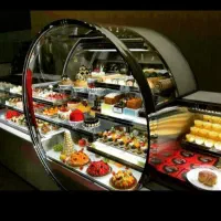 فروشنده خانم