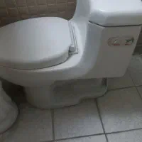 توالت فرنگی در حد نو