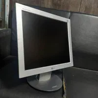 مانیتور پانزده اینچ گارانتی دار