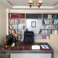 منشی دفتر وکالت