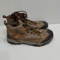 پوتین کوهنوردی طبیعت‌گردی