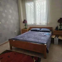 سرویس تخت خواب دونفره به همراه میز توالت و پاتختی