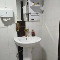 روشویی پایه دار با آینه|لوازم سرویس بهداشتی|تبریز, |دیوار