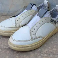 کفش دست دوم