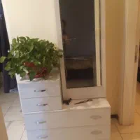 تخت باکس و اینه میز ارایش|تخت و سرویس خواب|پردیس, فاز ۱۱|دیوار