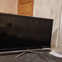 تلویزیون ۴۴ اینچ هایسنس (در حد نو)