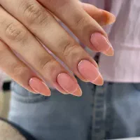 کاشت ناخن با تخفیف خاص و ویژه