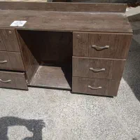 ویترین مغازه ورخت آویز لباس