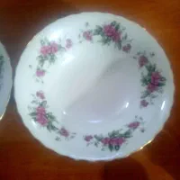 گل سرخ|کلکسیون اشیاء عتیقه|زنجان, |دیوار