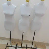 مانکن ایستاده تاج دار پایه فلزی