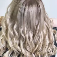 مدل برای تکمیل آلبوم  پرداخت فقط هزینه مواد