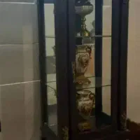 یک عدد ویترین متوسط