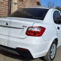 ساینا s سفید