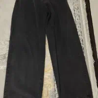 پنج تا شلوار کلا یکی دوبار پوشیده شده