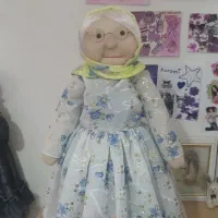 تعدادی عروسک و اسباب بازی