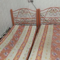 تخت فلزی