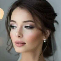 میکاپ و شنیون باهم۶۸۰ تومن