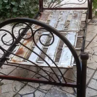 تخت فلزی با تشک