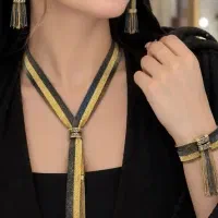سرویس.   لاکچری.  و زیبا.  شالی. دبی