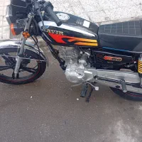 موتور ۴۰۳ خیلی تمیز در حد صفر