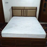 تخت و آیینه کنسول
