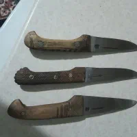 سه تا چاقو.یکی میشمست.دوتا قمی ۱۲۰۰۰۰۰