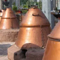 شخص آقا برای کلیه کارهای مغازه