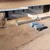 گاوداری و پرواربندی 2000 متری هرمو