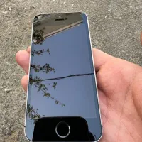 ایفون se 32gb