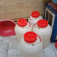 شیشه برای نگه داری مواد غذایی . فروش دبه|ظروف نگهدارنده، پلاستیکی، یک‌بارمصرف|شاهرود, |دیوار
