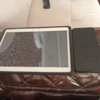 یک گوشی و یک تبلت