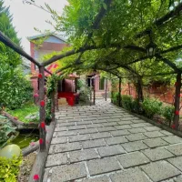 خاته-چهاردیواری-مناسب-زندگی-دائم-300متری-باسند