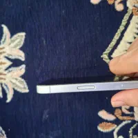 ایفون ۱۷ نرمال