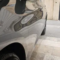 کی ام سی J7