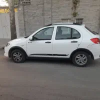 کوئیک R سفید مشکی|خودرو سواری و وانت|بروجرد, |دیوار